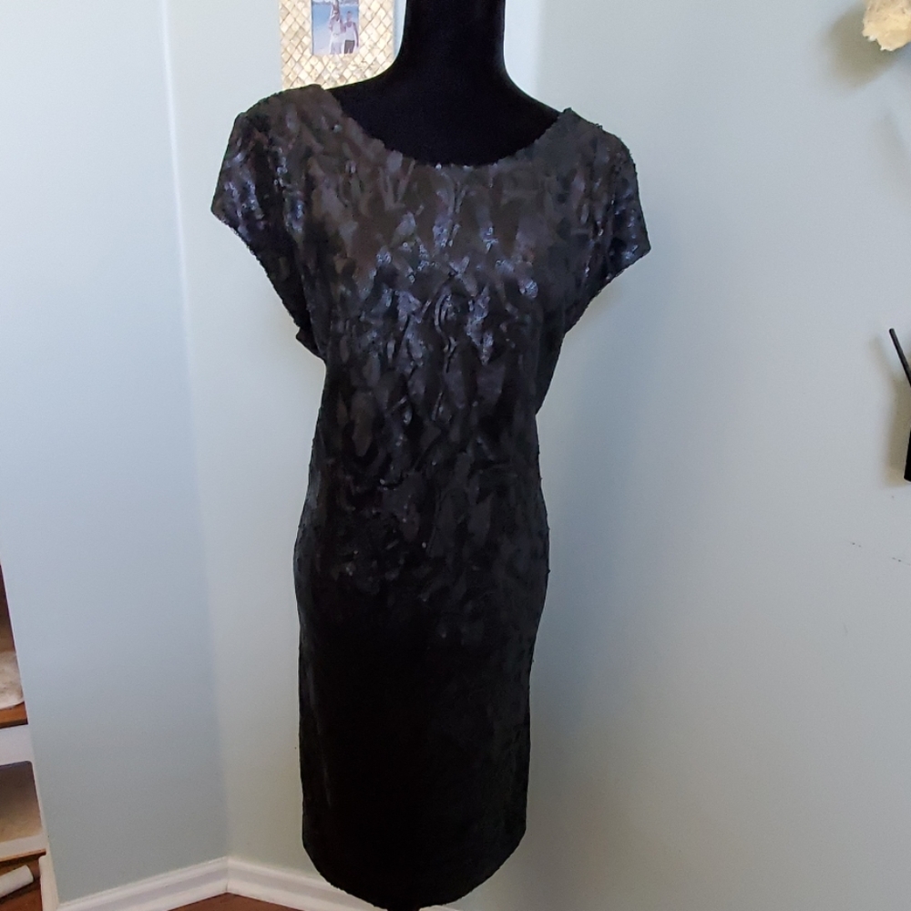 NWOT- The Limited Midi Full sequined dress- 16T